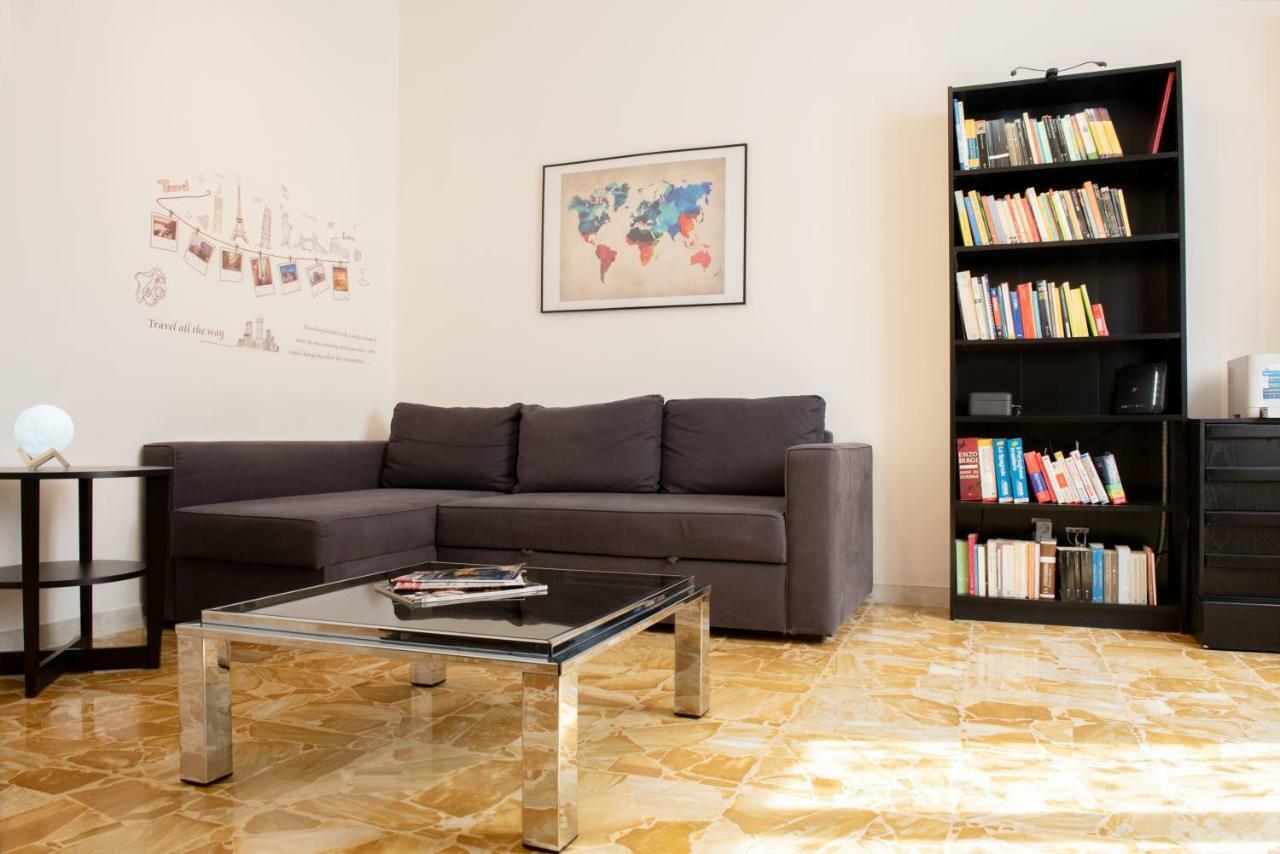 Michelangelo Apartment ชิวิตาเวกเกีย ภายนอก รูปภาพ