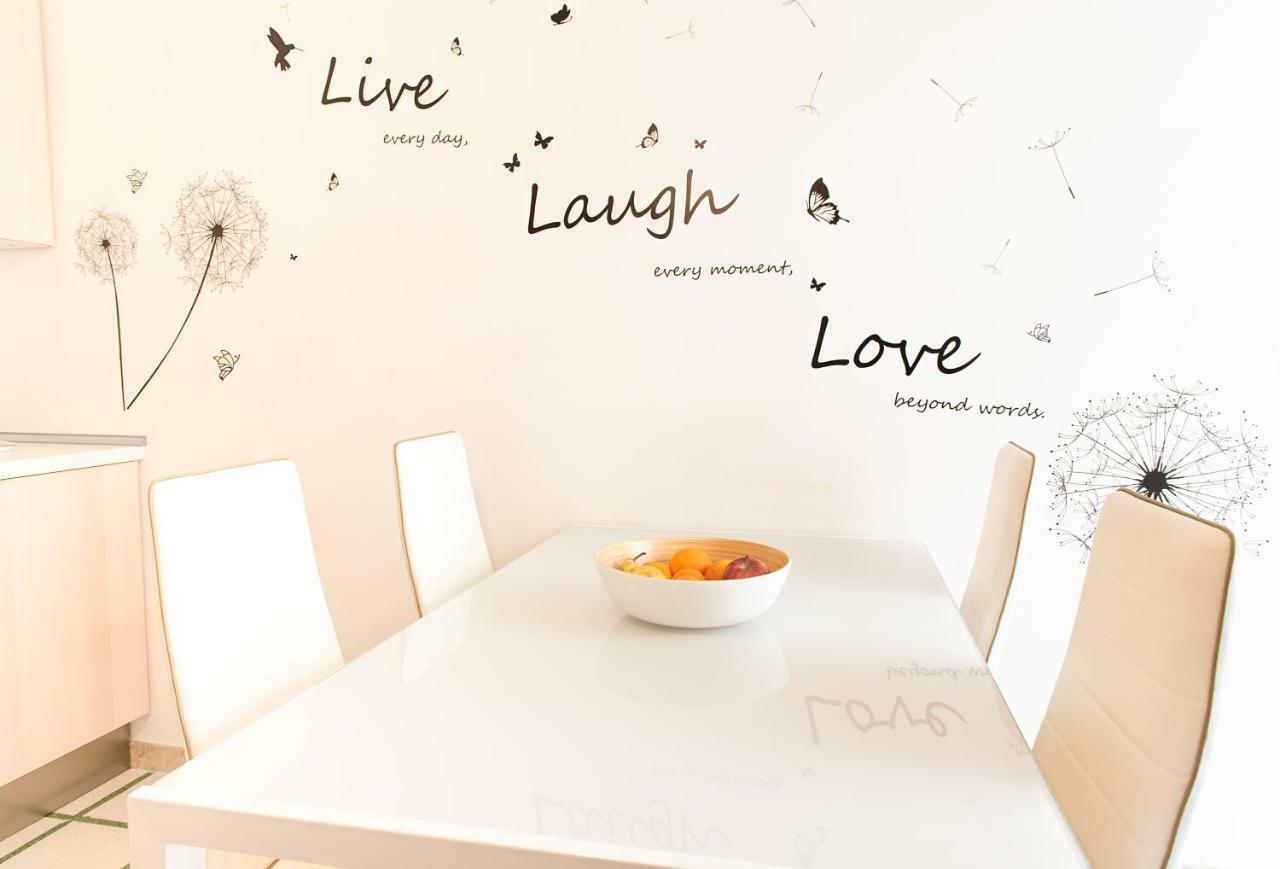 Michelangelo Apartment ชิวิตาเวกเกีย ภายนอก รูปภาพ