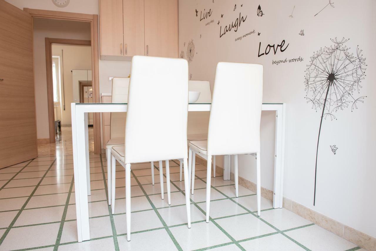 Michelangelo Apartment ชิวิตาเวกเกีย ภายนอก รูปภาพ