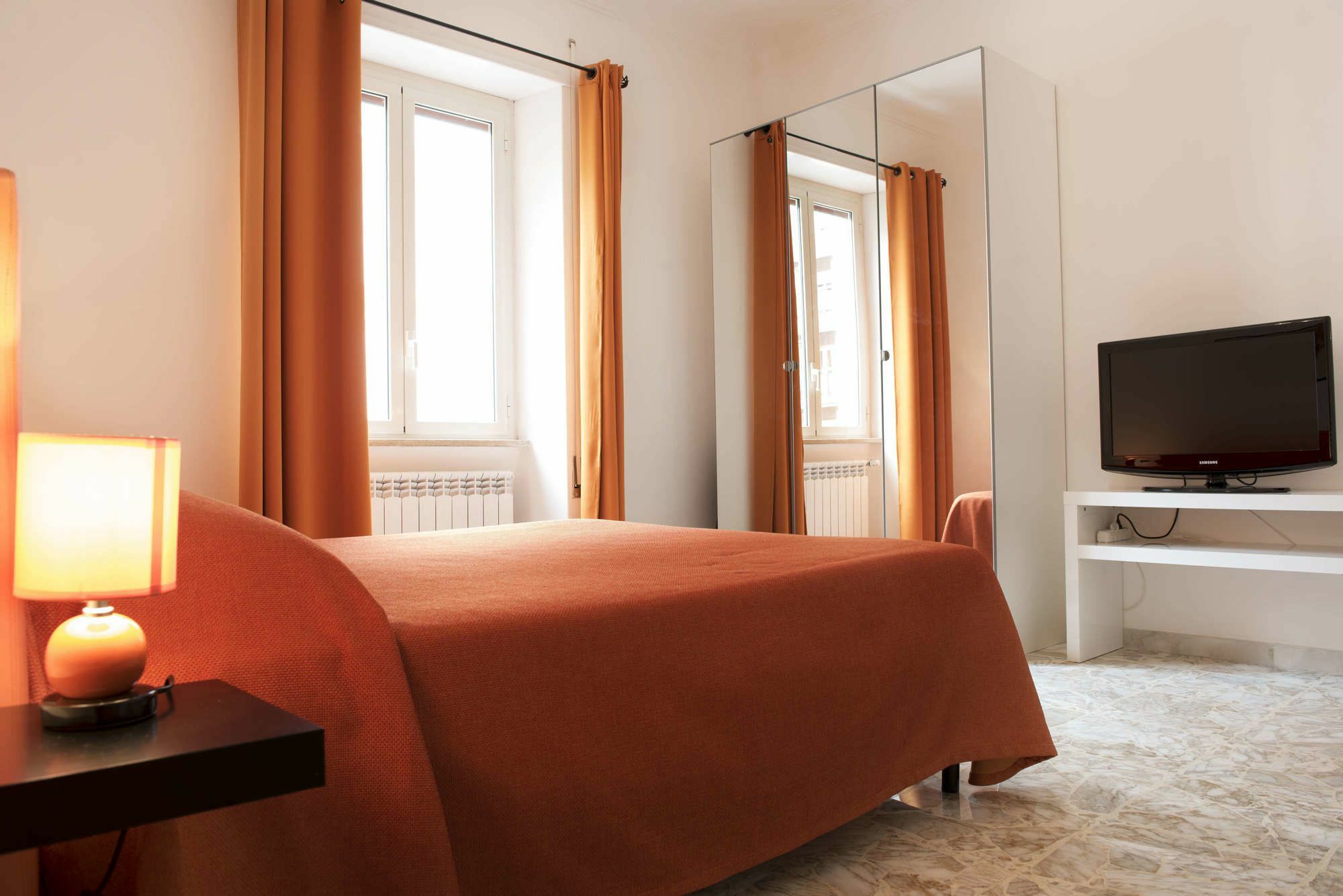 Michelangelo Apartment ชิวิตาเวกเกีย ภายนอก รูปภาพ